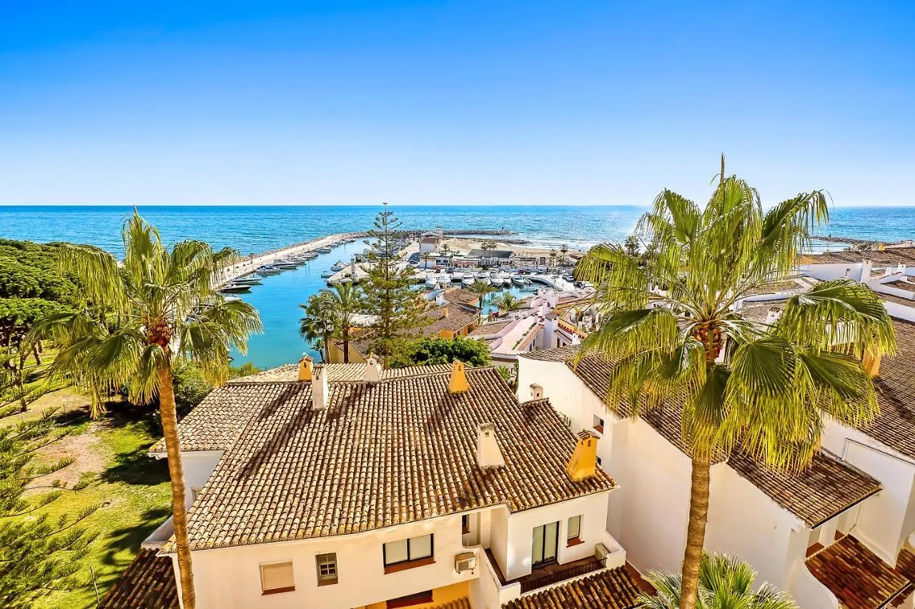 J96 Cabopino Daire Marbella