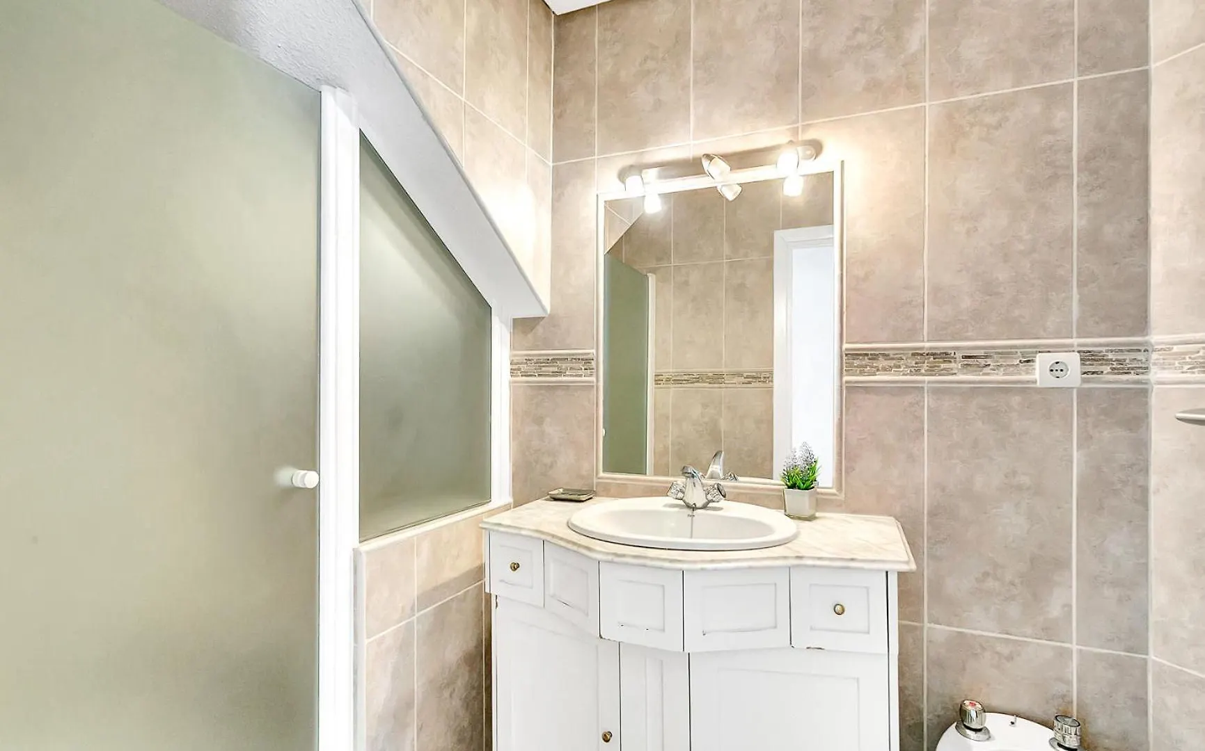 J96 Cabopino Daire Marbella 0*,  İspanya